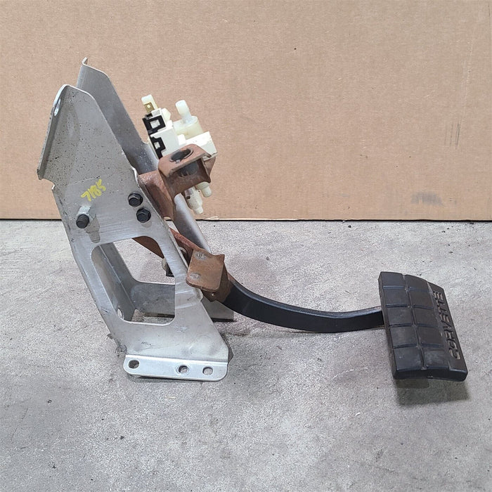 89-91 Automatic Transmission Brake Pedal Assembly AA7185