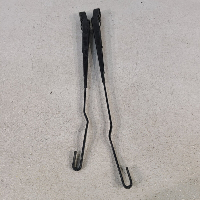 94-98 Ford Mustang GT Windshield Wiper Arms LH RH Set AA7195