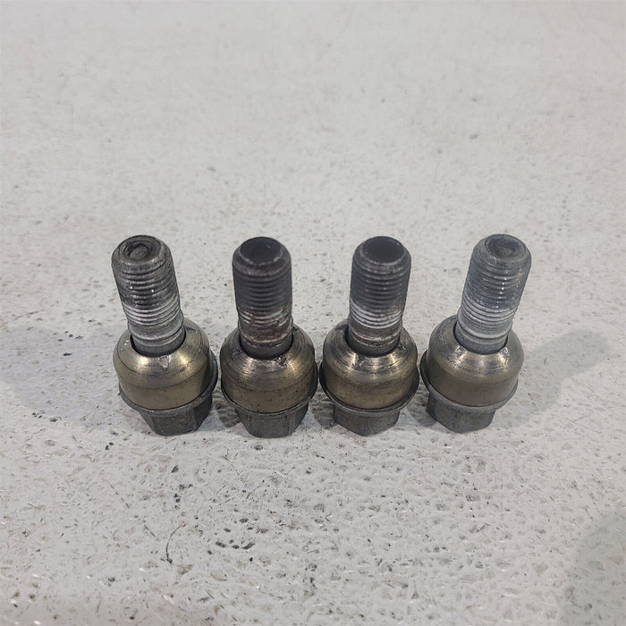 97-04 Porsche Boxster 986 Wheel Bolts Lug Bolts (4) Oem M97745