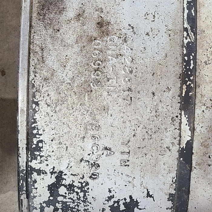 47318101