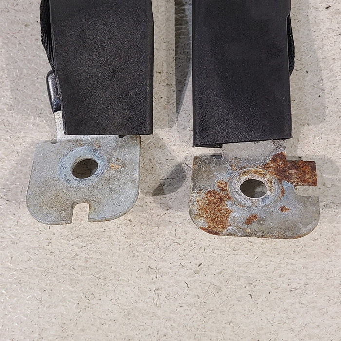 94-98 Mustang Rear Seat Belt Buckles Latches Pair Aa7216