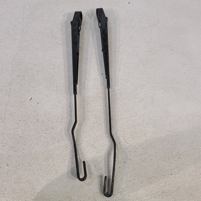 94-98 Ford Mustang GT Windshield Wiper Arms LH RH Set AA7195