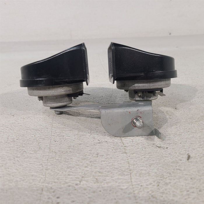 99-04 Mustang Dual Horns Horn Pair Aa7199