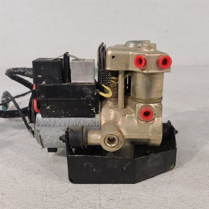 1989 Corvette C4 Bosch Abs Ebcm Antilock Brake Control Pump Module AA7204