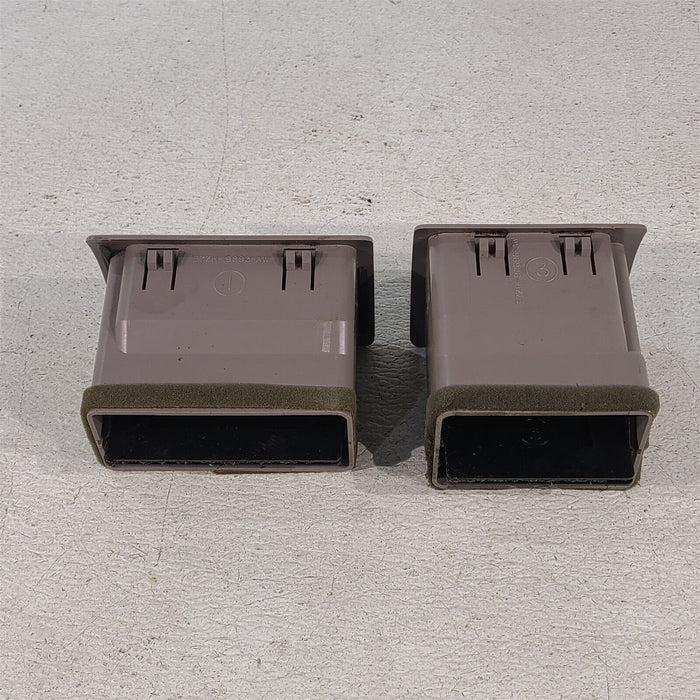 87-93 Mustang Dash Vents Lh Rh Pair Aa7260