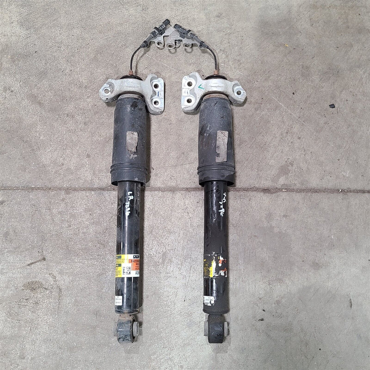 16-19 Cadillac ATS-V Shock Spring Pair Shocks Struts Rear Strut Aa7296 ...