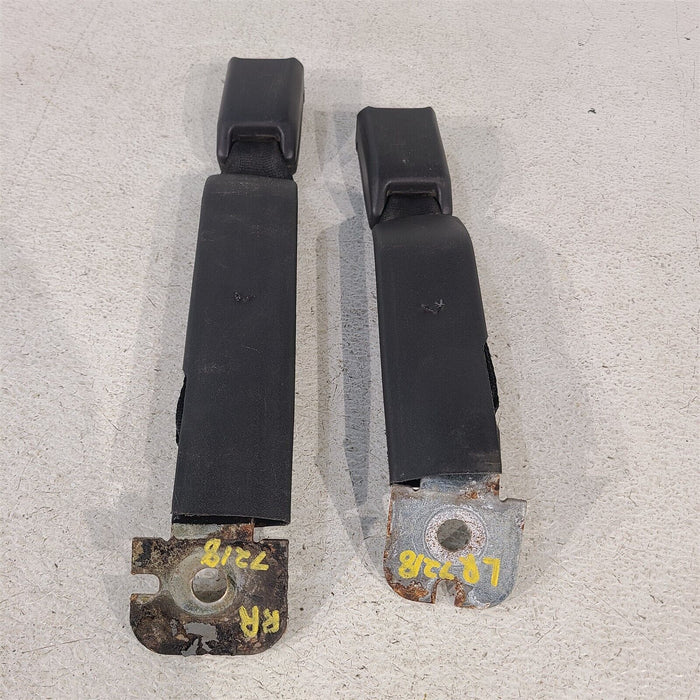 94-98 Mustang Rear Seat Belt Buckles Latches Pair AA7218