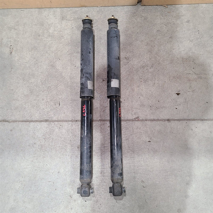 2004 Pontiac GTO Rear Shocks Pair Shock Absorber Set Aa7267