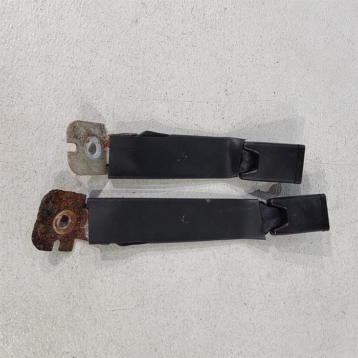 94-98 Mustang Rear Seat Belt Buckles Latches Pair Aa7210