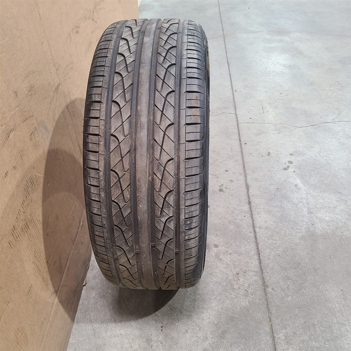 Hankook Ventus V2 - 255/45R20 Tread Depth 9/32 Used Tire (1) Aa7181