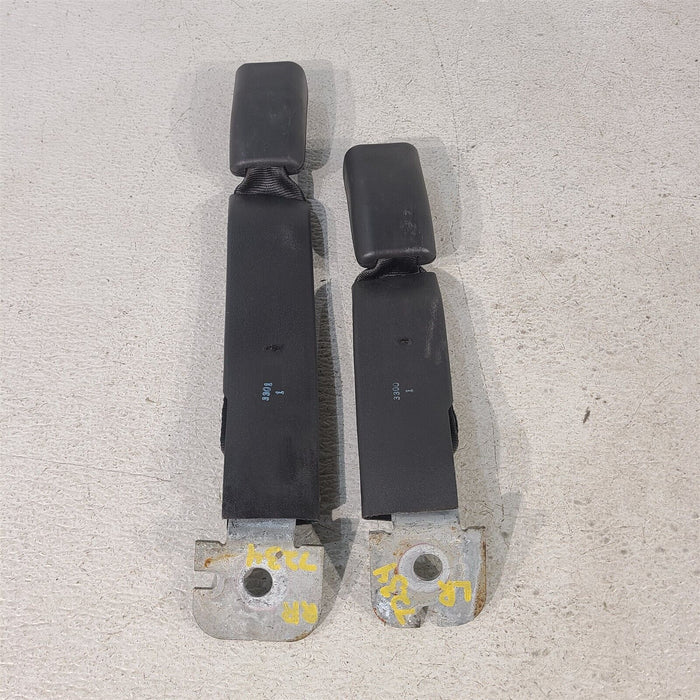 99-04 Mustang Rear Seat Belt Buckles Latches Pair Aa7234