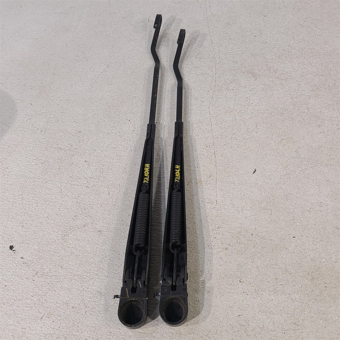 94-98 Ford Mustang Gt Windshield Wiper Arms Lh Rh Set Aa7210