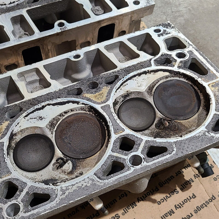 97-04 Corvette C5 LS1 5.7 Cathedral Port Cylinder Head Pair 853 Castings Aa7262