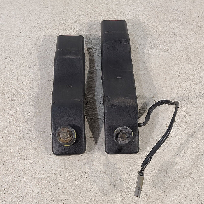 94-98 Mustang Front Seat Belt Buckles Latches Pair Aa7216