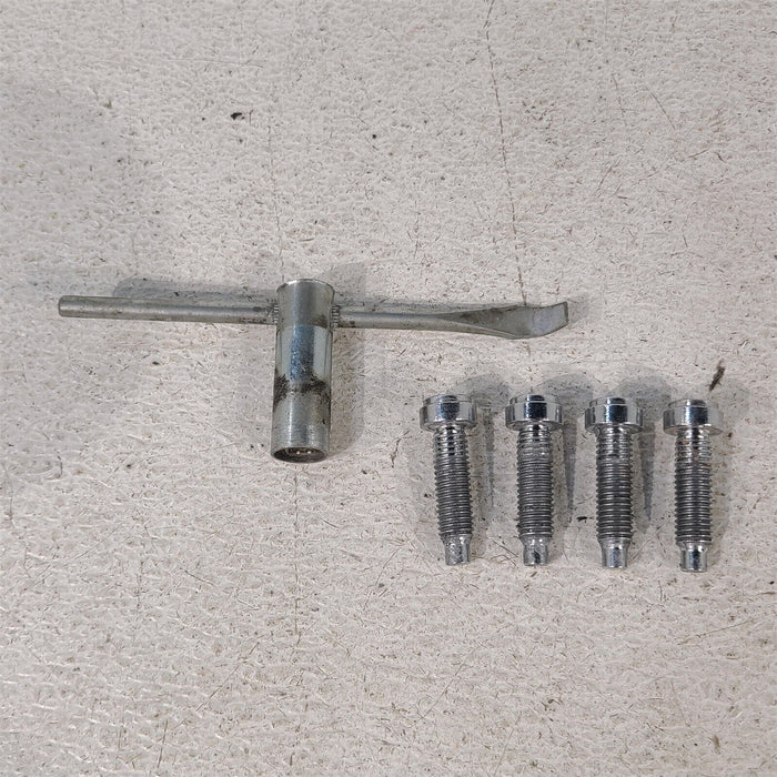 88-89 Corvette C4 Wheel Cap Lock Set Bolts Key AA7204