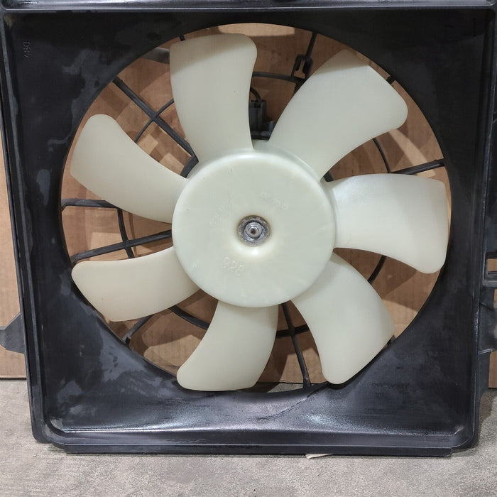 12-15 Camaro Ss Radiator Cooling Dual Fan Fans 6.2L AA7220