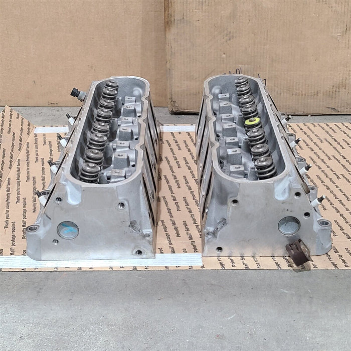 97-04 Corvette C5 LS1 5.7 Cathedral Port Cylinder Head Pair 853 Castings Aa7262