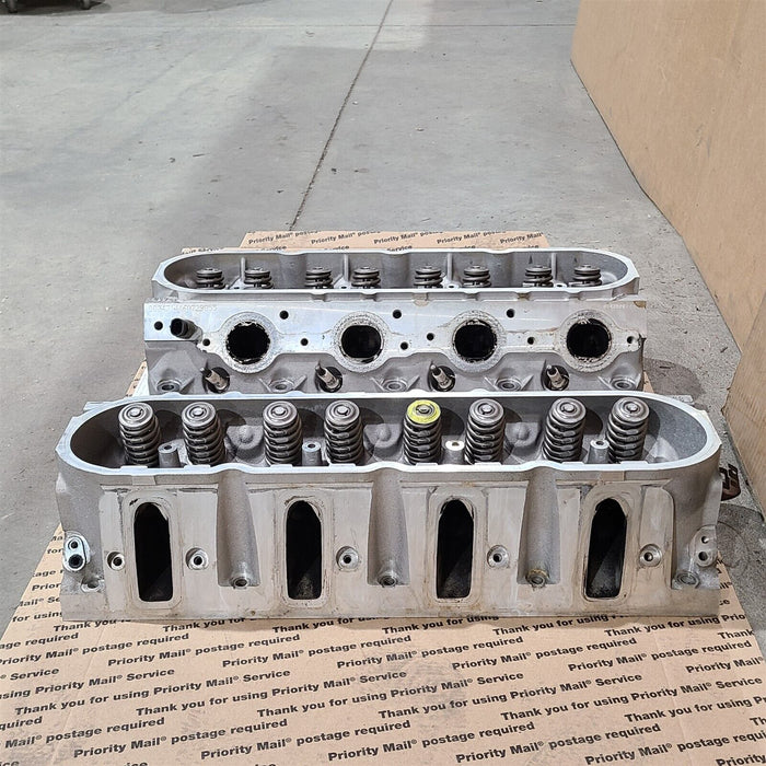 97-04 Corvette C5 LS1 5.7 Cathedral Port Cylinder Head Pair 853 Castings Aa7262