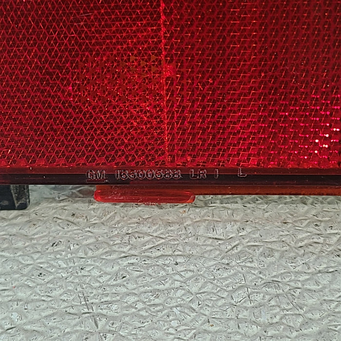 47712618