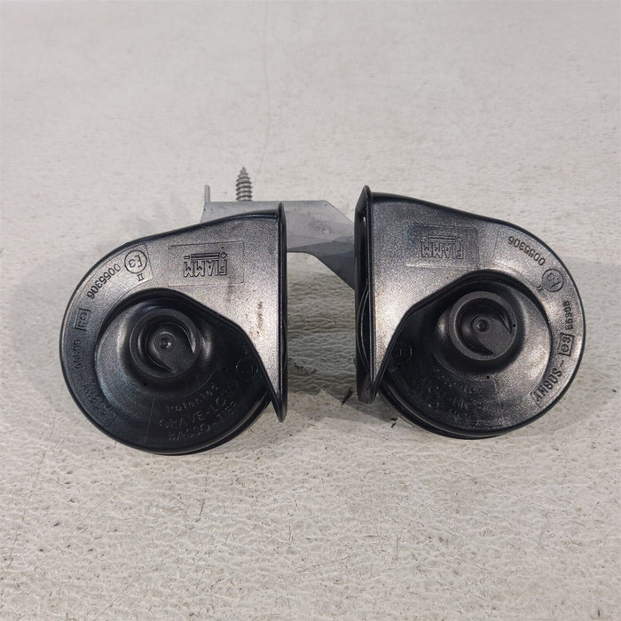 99-04 Mustang Dual Horns Horn Pair Aa7199