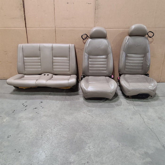 99-04 Mustang Gt Seats Front Rear Set Convertible See Note Aa7118