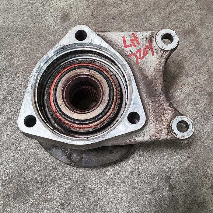 88-90 Corvette C4 Driver Rear Hub Lh AA7204