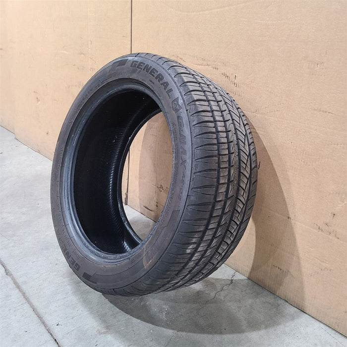 General G-Max As-05 Used Tire 245/45Zr17 Aa7150