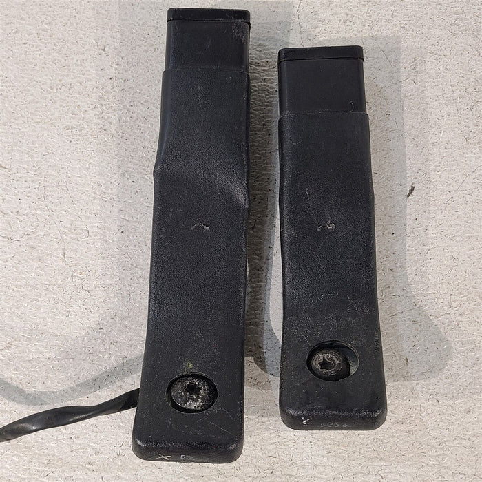 94-98 Mustang Front Seat Belt Buckles Latches Pair AA7202