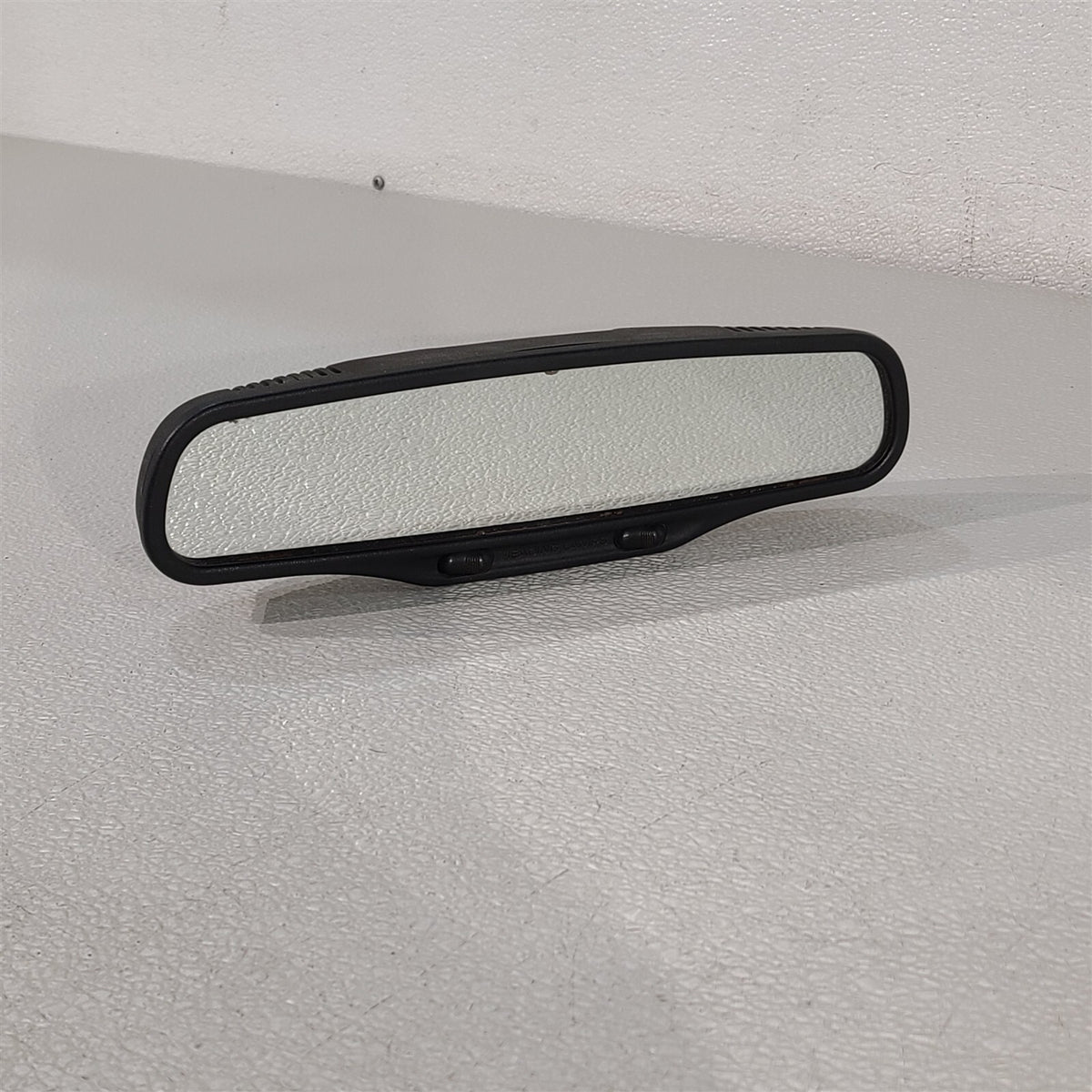 99-04 Mustang Gt Convertible Rear View Mirror Aa7465 — AESCORVETTEPARTS