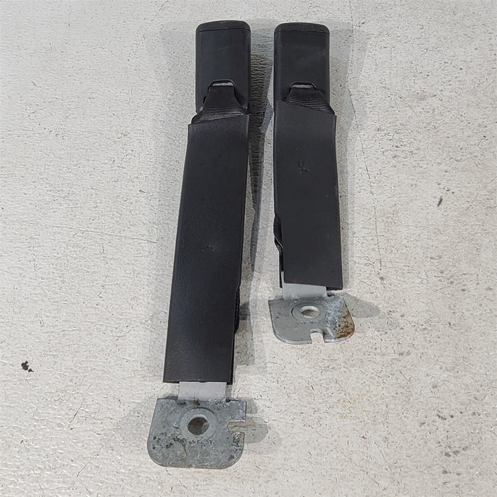 99-04 Mustang Rear Seat Belt Buckles Latches Pair Aa7234