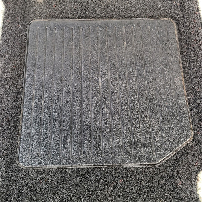 92-93 Corvette C4 LH RH Driver and Passenger Carpet Floor Mats Aa7197