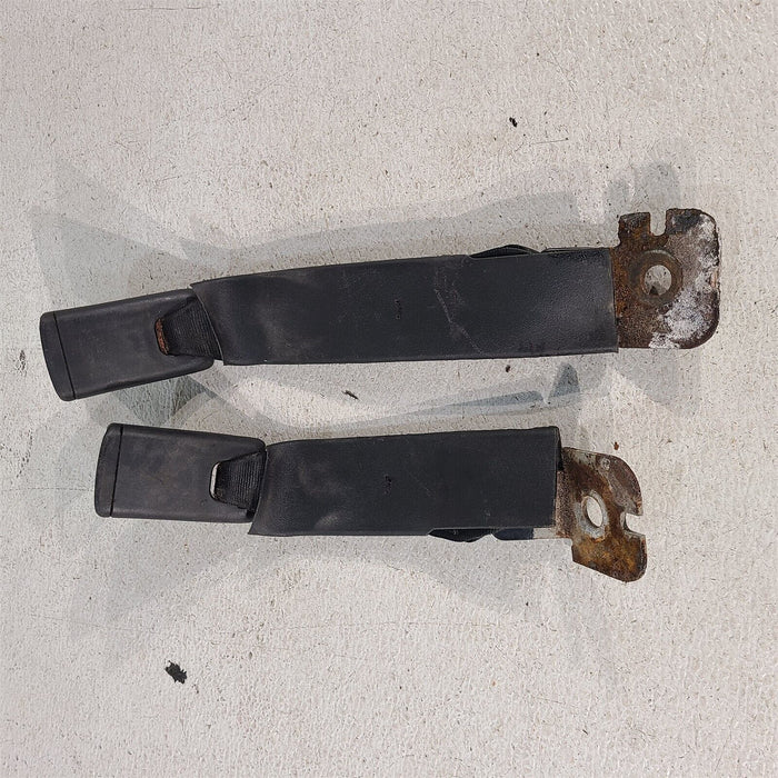 94-98 Mustang Rear Seat Belt Buckles Latches Pair Aa7261