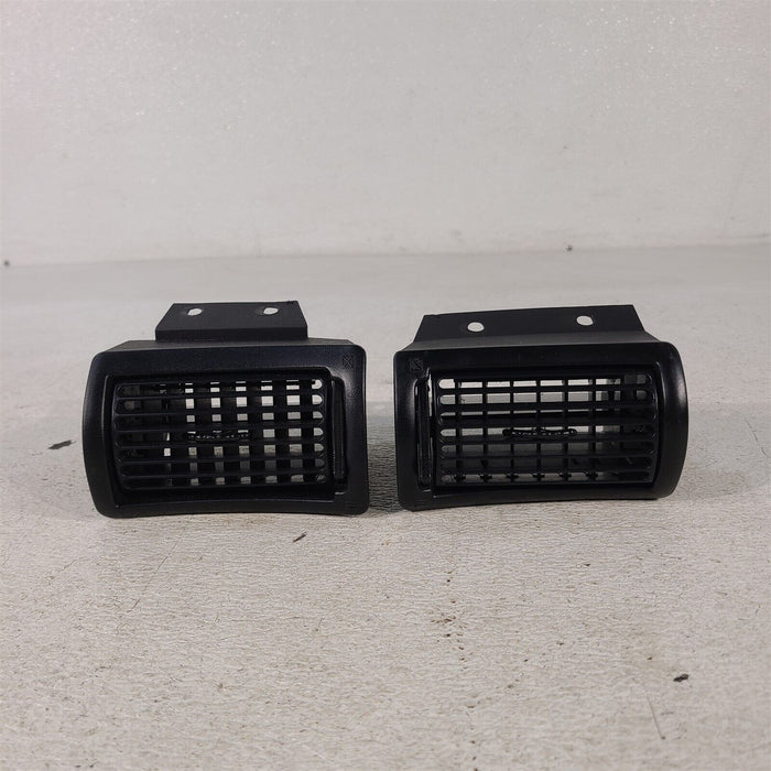 94-98 Mustang Dash Vents Lh Rh Pair Black Color Aa7261