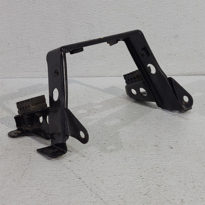 1993 Suzuki GSX750F Katana Front Seat Bracket PS1084