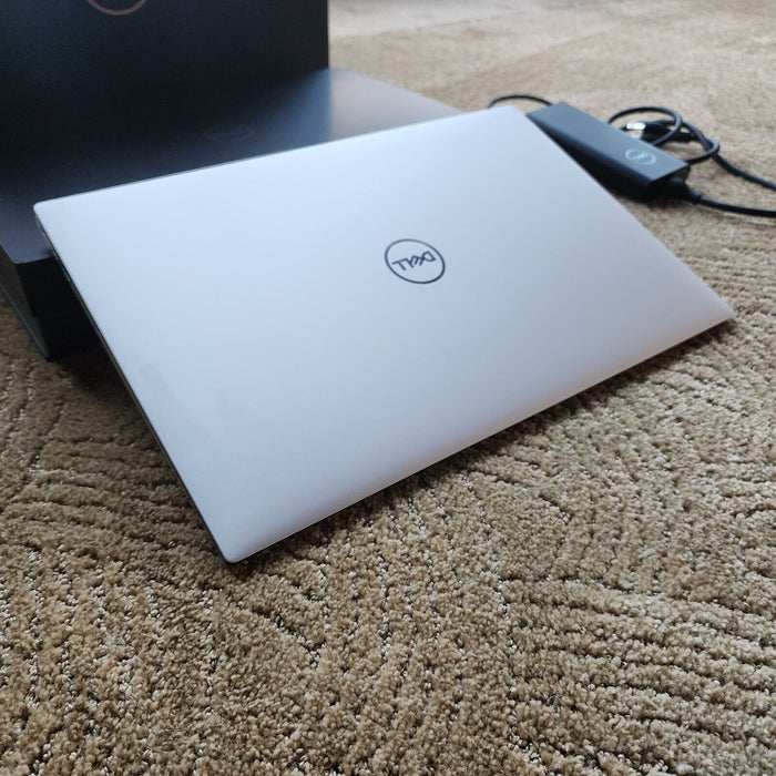 Dell XPS 15 9520 15.6" (1TB SSD, Intel Core i9-12900HK, 32GB RAM, NVIDIA GeForce