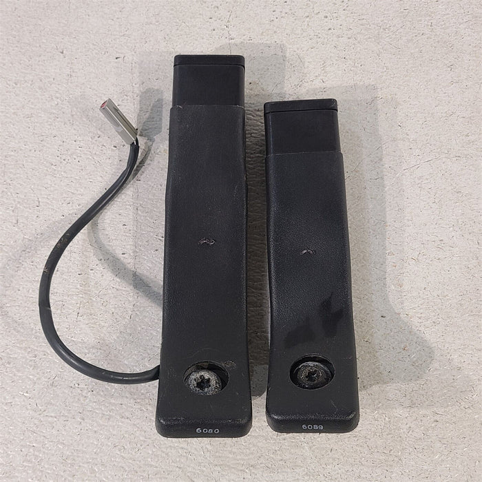 94-98 Mustang Front Seat Belt Buckles Latches Pair Aa7210