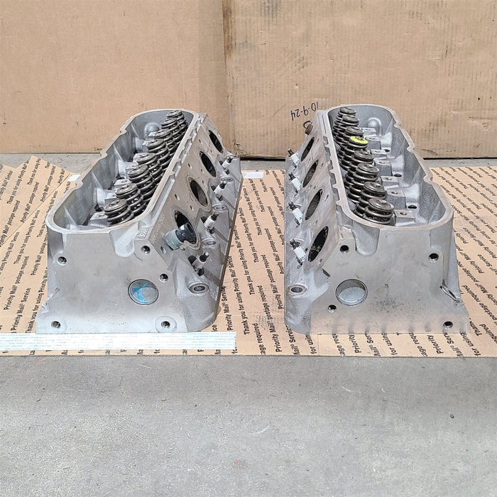 97-04 Corvette C5 LS1 5.7 Cathedral Port Cylinder Head Pair 853 Castings Aa7262