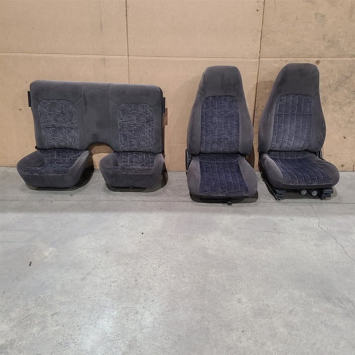 98-02 Camaro Z28 Coupe Front & Rear Seats Set Aa7252