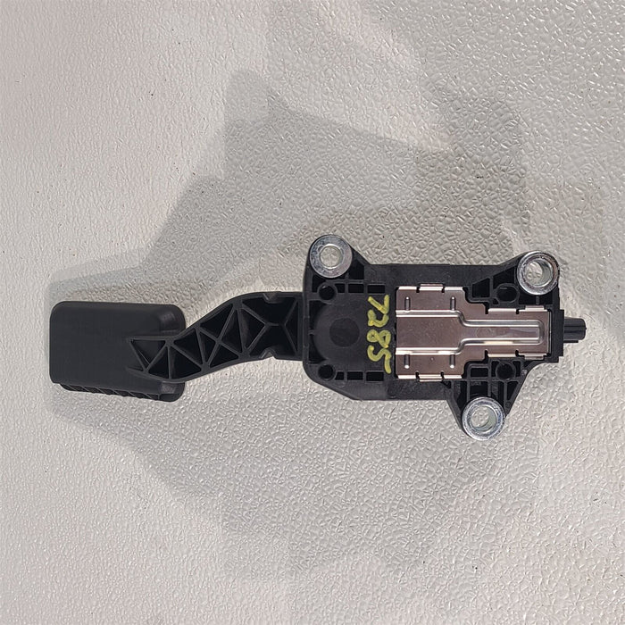 44030685