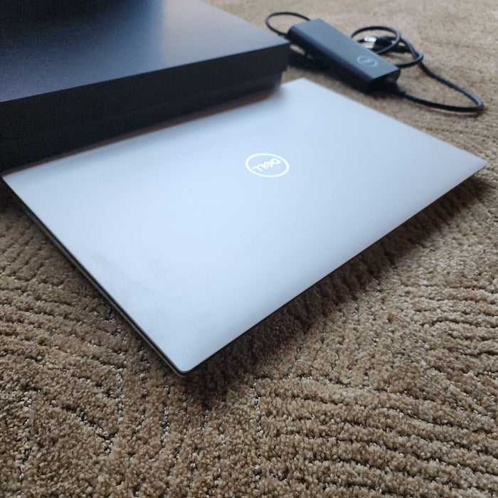 Dell XPS 15 9520 15.6" (1TB SSD, Intel Core i9-12900HK, 32GB RAM, NVIDIA GeForce