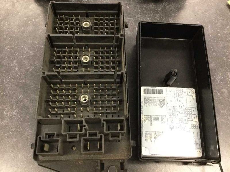 03 04 CHEVY CORVETTE UNDERHOOD FUSE BOX ENGINE GM 10316193 OEM 9538