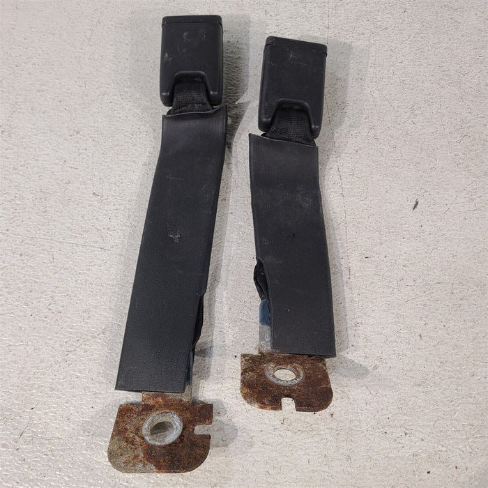 94-98 Mustang Rear Seat Belt Buckles Latches Pair AA7202