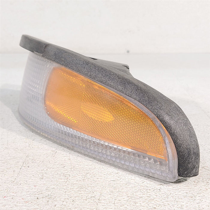 97-04 Corvette C5 Driver Side Turn Signal Marker Light With Mount Lh AA7123