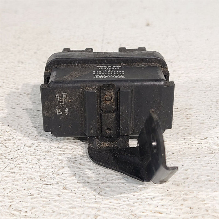 98-05 Lexus GS300 Running Light Control Module Relay 82840-30010 Oem AA7050