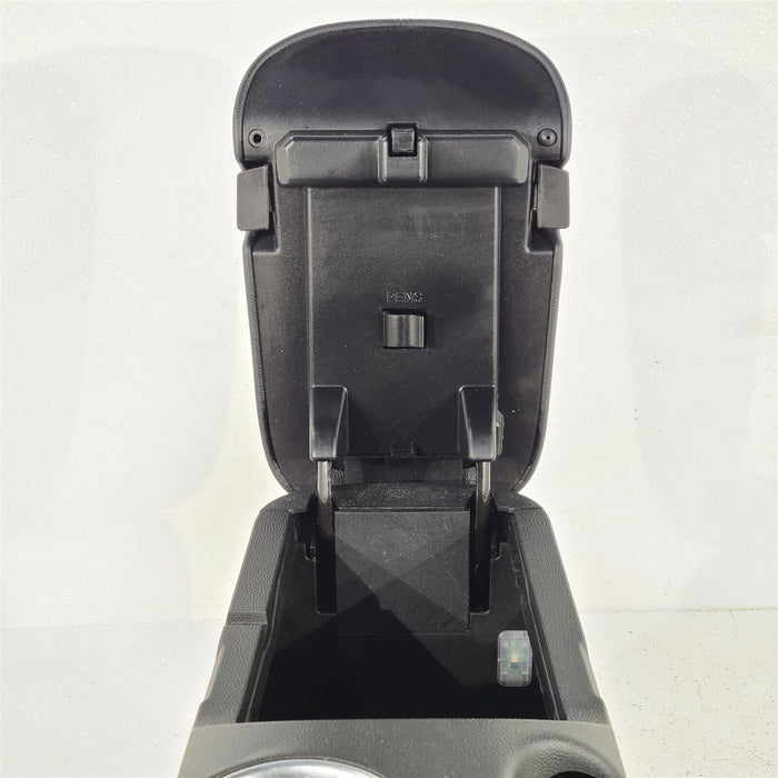 15-22 Mustang Gt Center Console Arm Rest Aa7144