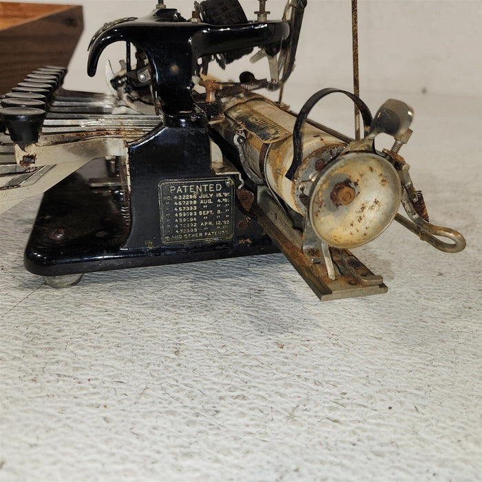 BLICKENSDERFER No 5. Antique Typewriter With Original Wood Storage Case Box