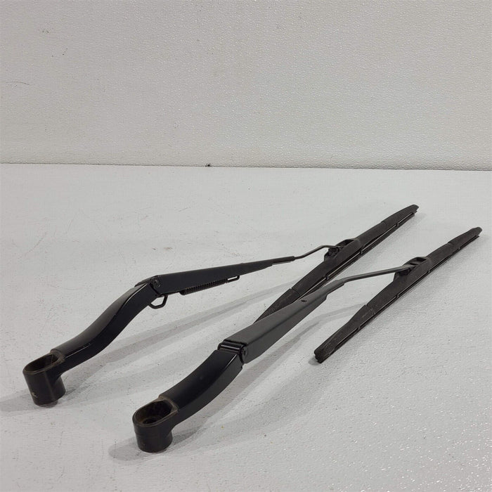 16-18 Camaro SS LH RH Windshield Wiper Arm Set Arms Pair AA6934