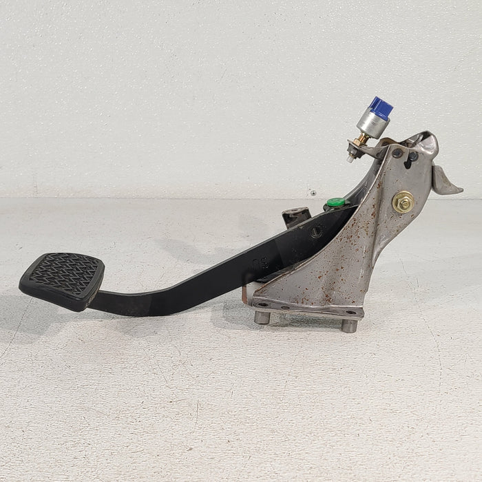 98-05 Lexus GS300 Auto Trans Brake Pedal Assembly AA7050