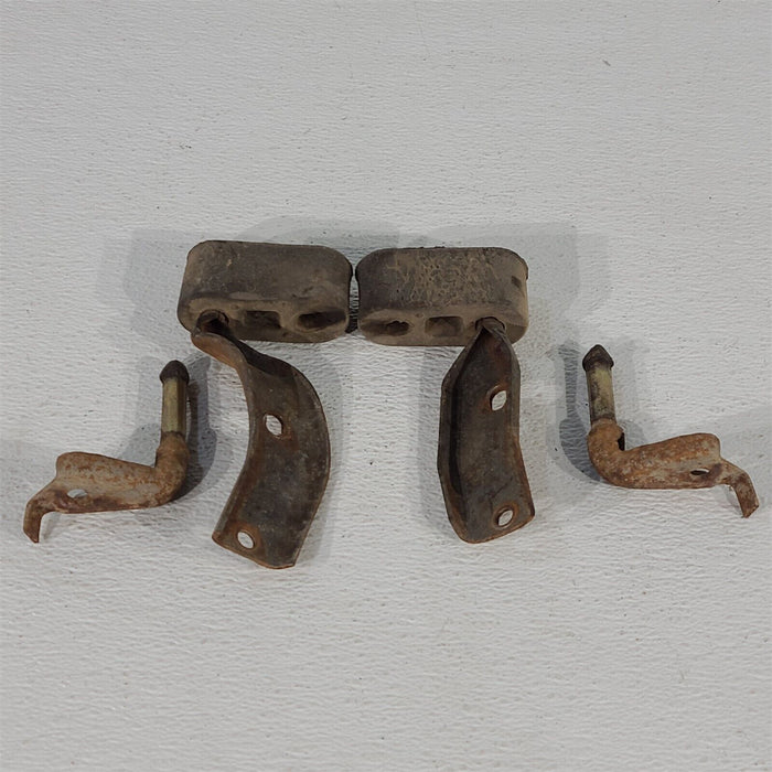 1994 Ford Mustang Rear Muffler & Tail Pipe Hangers Exhaust Hangers AA6948