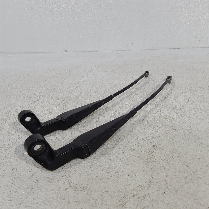 82-85 Porsche 944 Front Windshield Wiper Arms AA7039